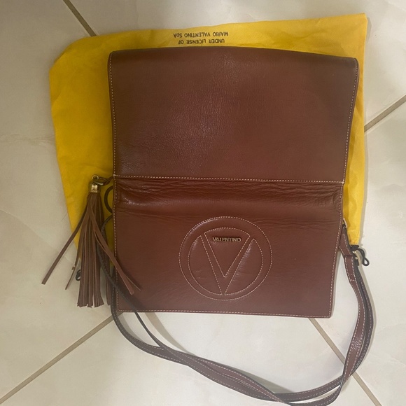 Valentino - Picture 5 of 5